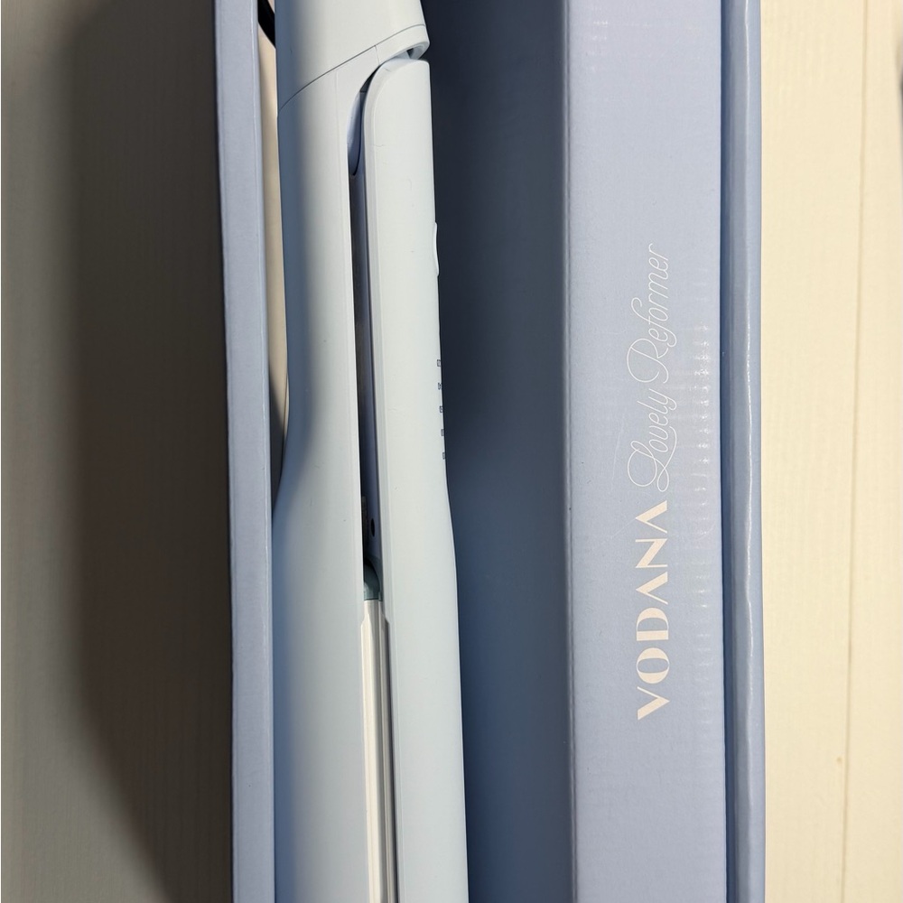 Vodana Light Blue Hair Straightener